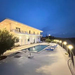 Anastasias Sarandë